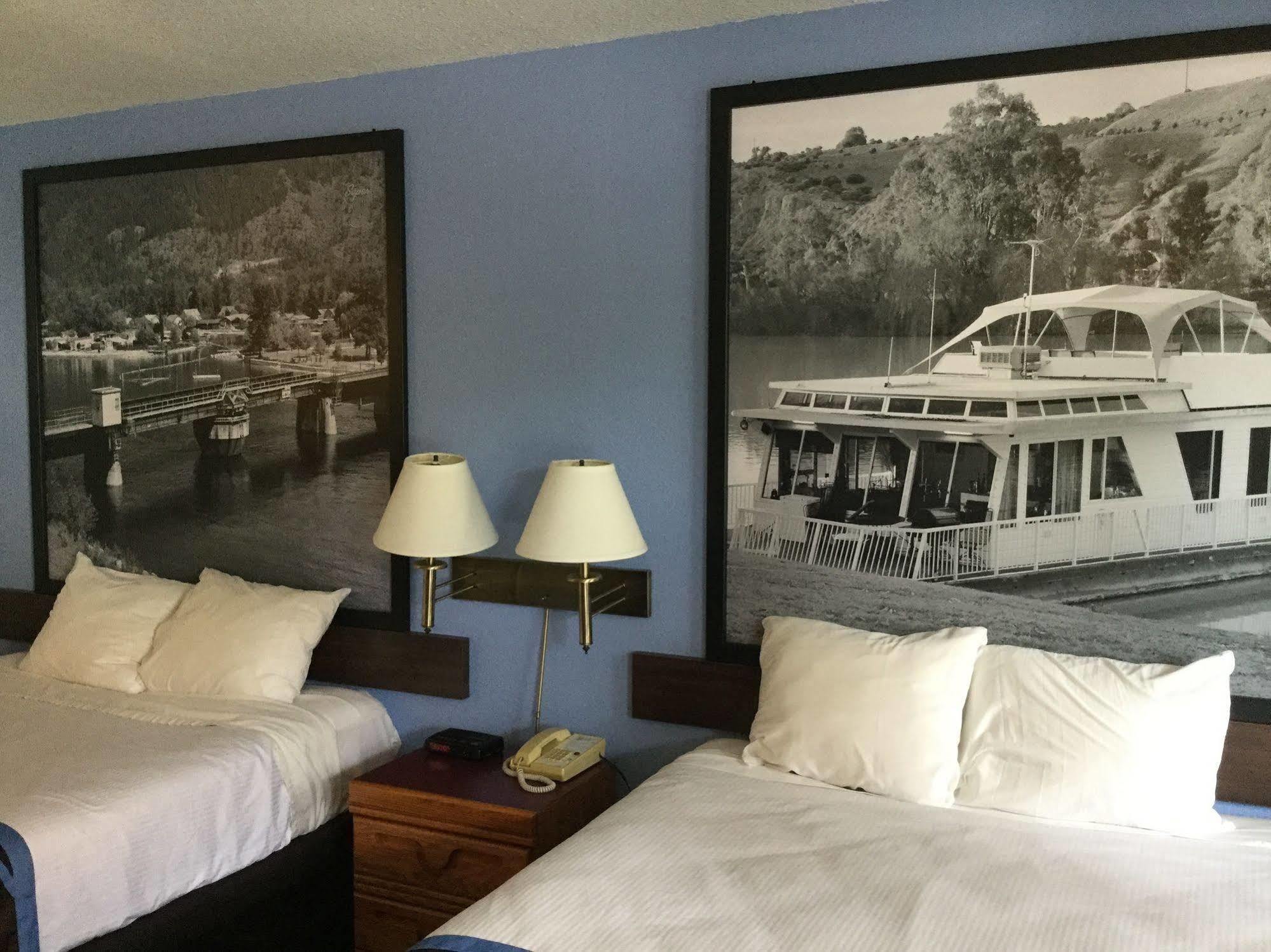 Super 8 By Wyndham Sicamous Exterior foto