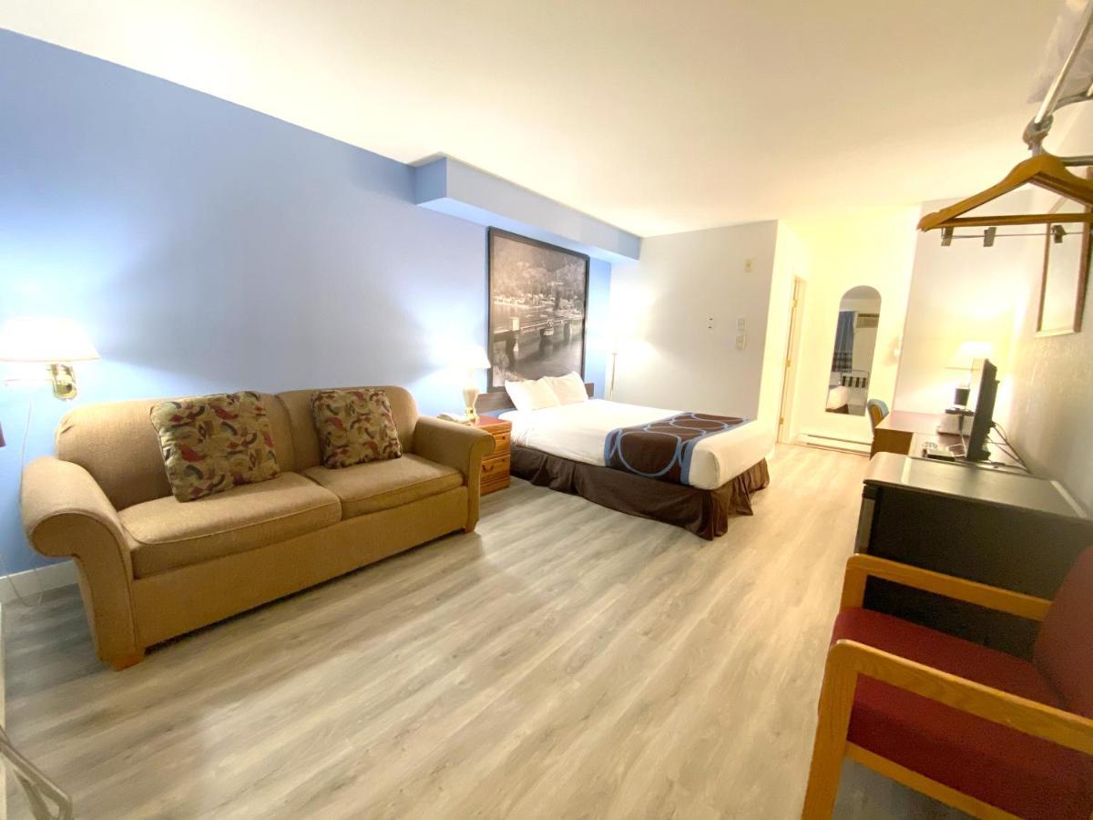 Super 8 By Wyndham Sicamous Exterior foto