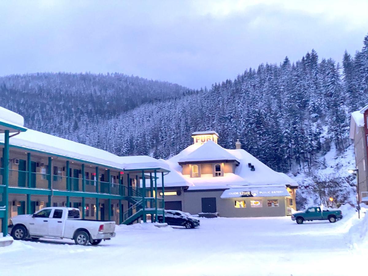 Super 8 By Wyndham Sicamous Exterior foto