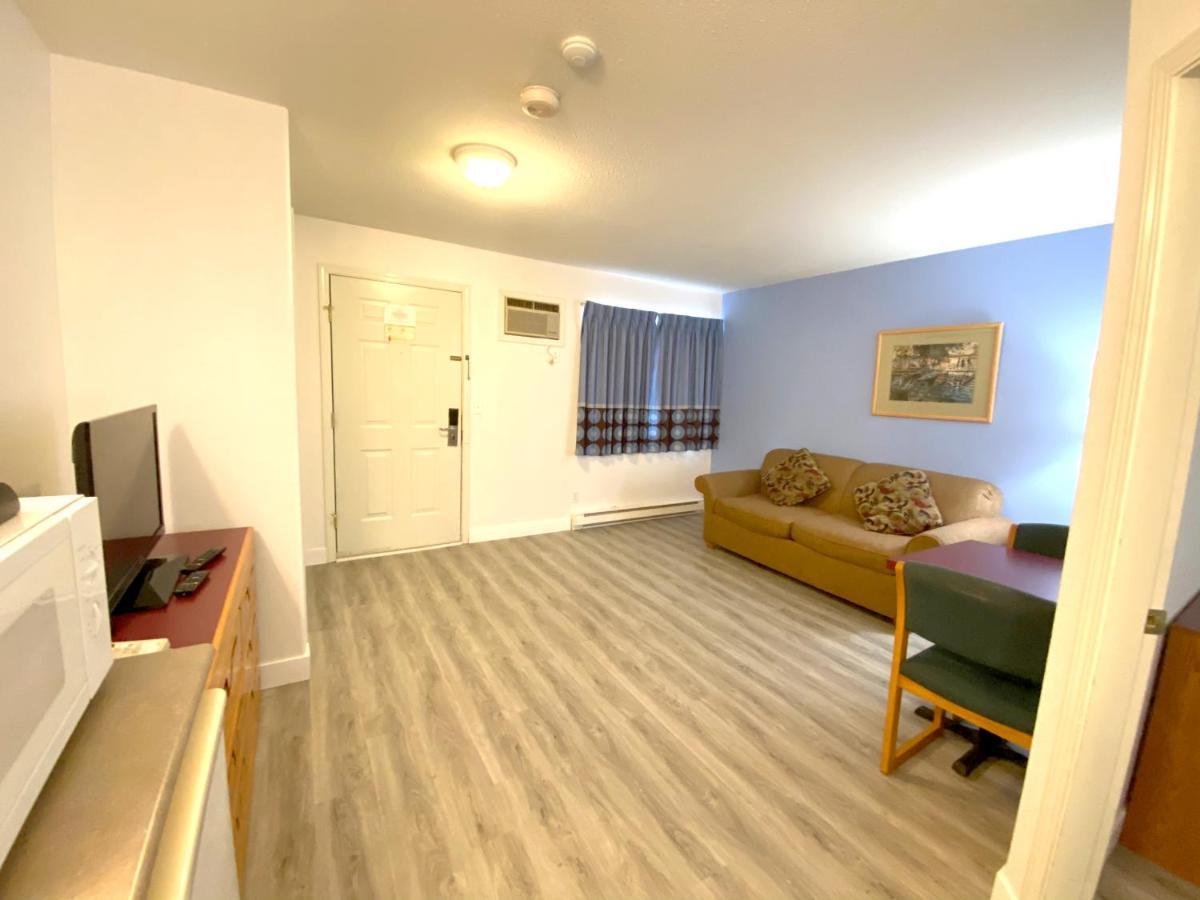 Super 8 By Wyndham Sicamous Exterior foto