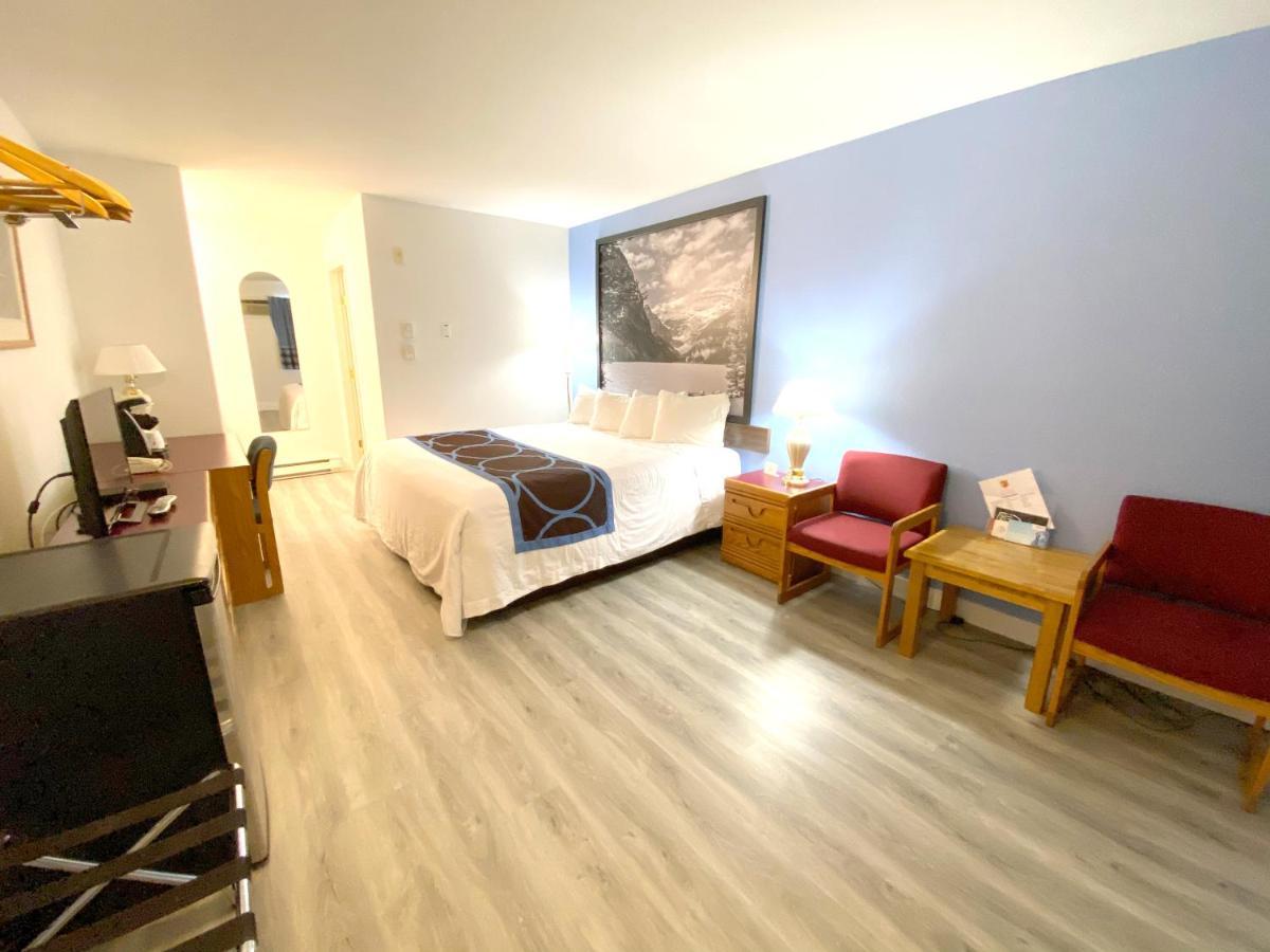 Super 8 By Wyndham Sicamous Exterior foto